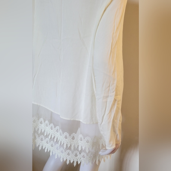 XL FORGOTTEN GRACE LACE TUNIC - Picture 5 of 8